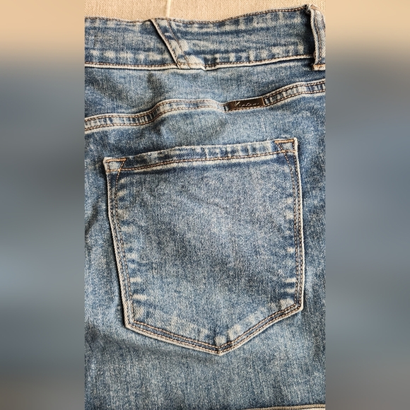 Kancan High Rise Distressed Flare Jeans Size 32 Blue Denim Stretch - Picture 6 of 9